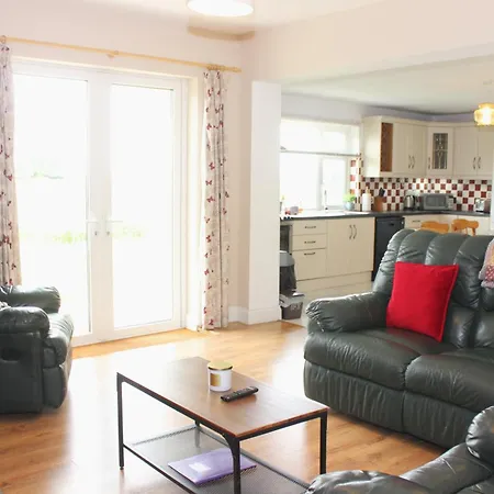 Family Home, 20 Mins From Youghal * Killeagh
