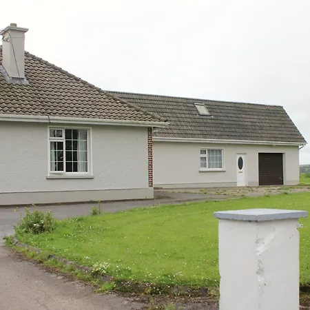 펜션 Family Home, 20 Mins From Youghal