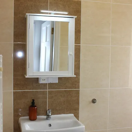 펜션 Family Home, 20 Mins From Youghal *