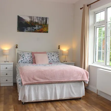 Family Home, 20 Mins From Youghal 度假居