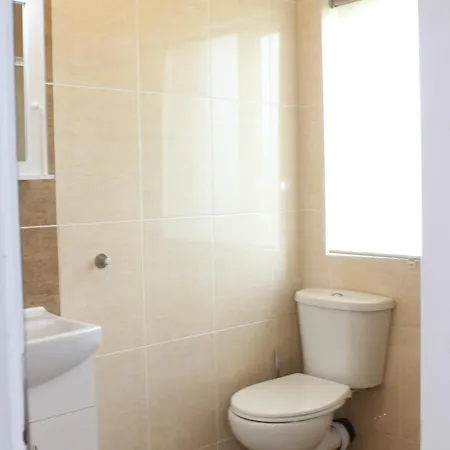 Family Home, 20 Mins From Youghal 펜션 *