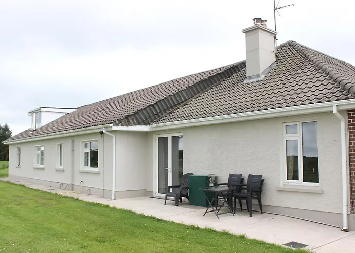 Family Home, 20 Mins From Youghal *