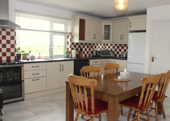 Holiday home Family Home, 20 Mins From Youghal Killeagh