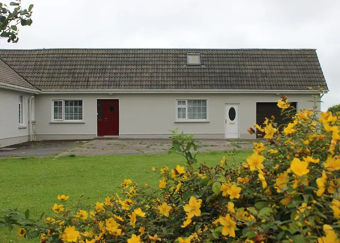 Family Home, 20 Mins From Youghal *