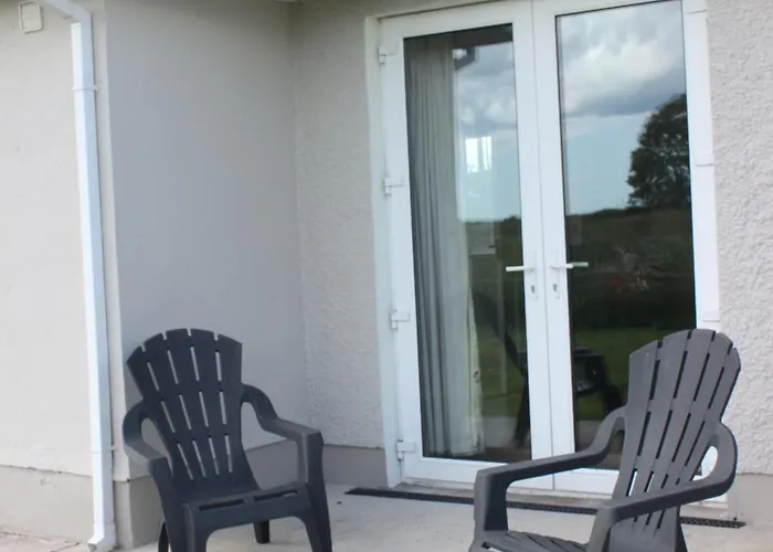 Holiday home Family Home, 20 Mins From Youghal